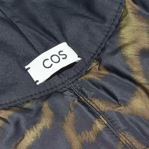 Cos tiger printed padded bucket hat in size XS/S - Picture 4 of 6